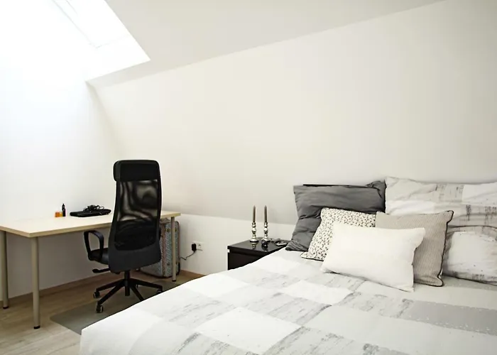 Boardinghouse Apartment